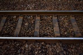 铁路车轨特写图片